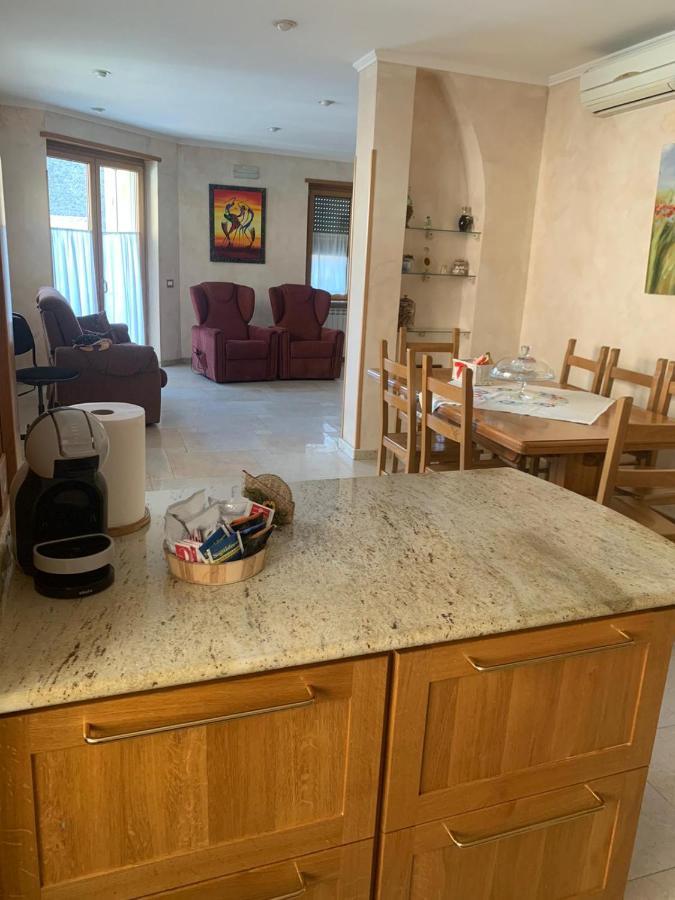 La Torre Apartment Velletri Luaran gambar