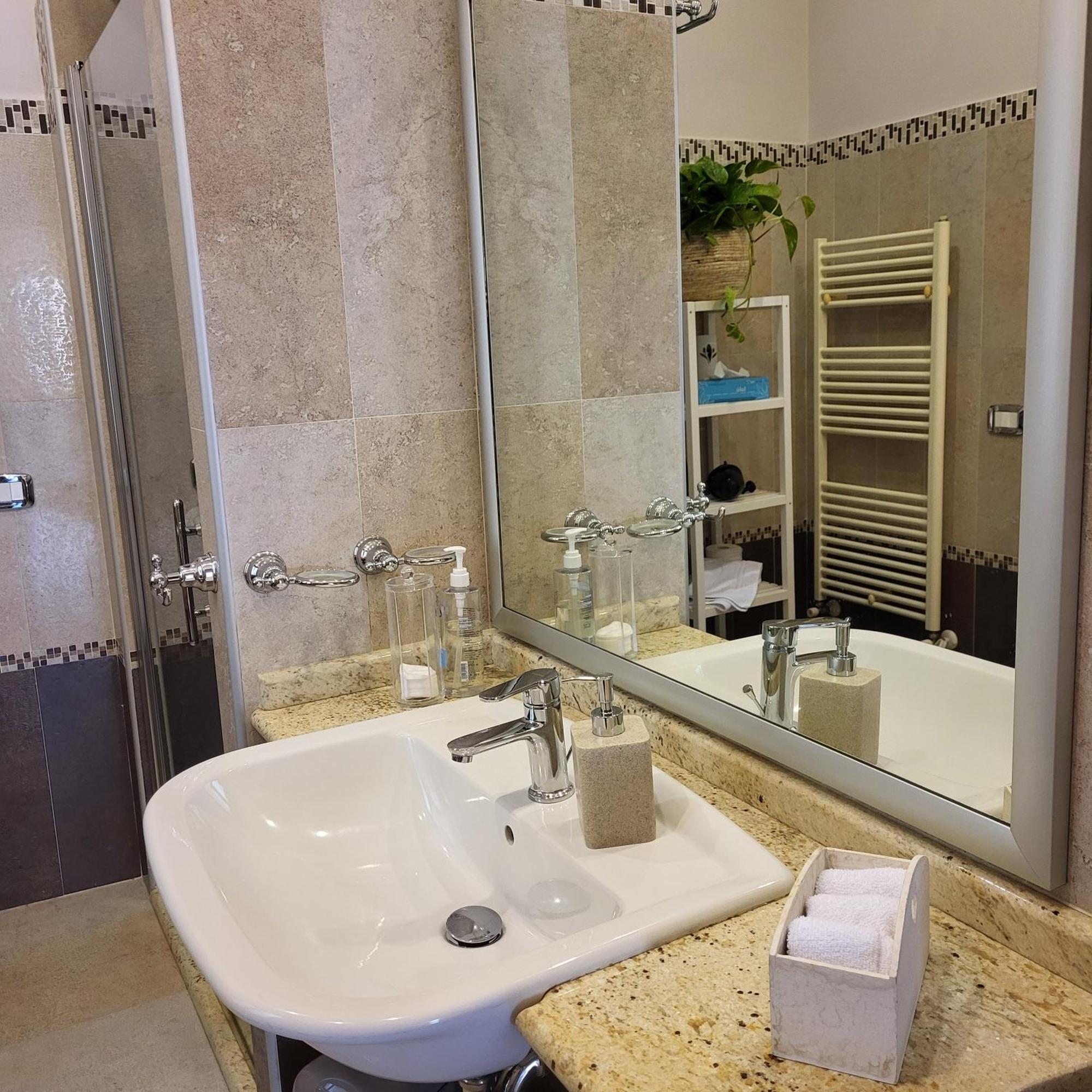 La Torre Apartment Velletri Luaran gambar